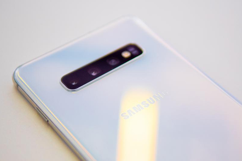 Camera Galaxy S10 và Galaxy S10 Plus đều được trang hệ thống 3 ống kính 