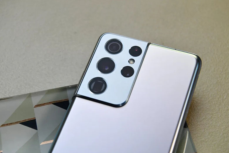 Camera tele zoom quang ấn tượng
