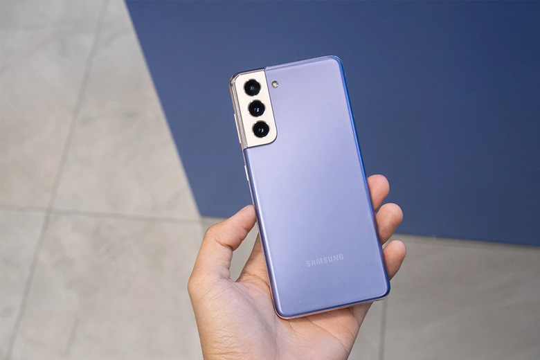 Galaxy S21 được trang bị 3 camera ở mặt lưng
