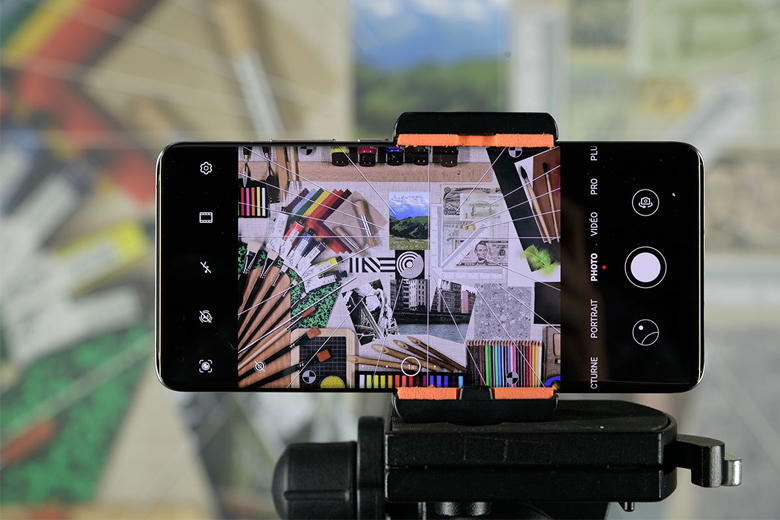 So sánh về camera thì Huawei Mate 40 Pro tự tin dẫn đầu