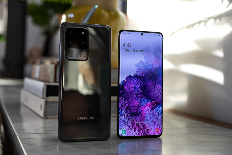 So sánh về chất lượng hiển thị màn hình thì Galaxy S20 Ultra giữ vị trí đầu bảng