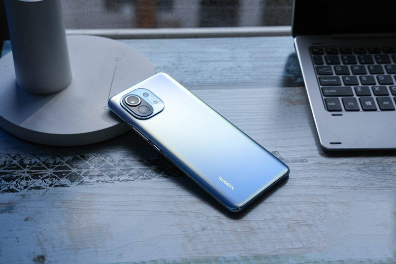  Mi 11 phiên bản 8GB RAM và 128GB ROM có giá khởi điểm là 612 USD (khoảng 14,1 triệu đồng)