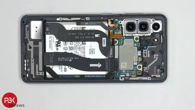 Mổ bụng Galaxy S21 khám phá bên trong, có nhiều cải tiến so với Galaxy S20