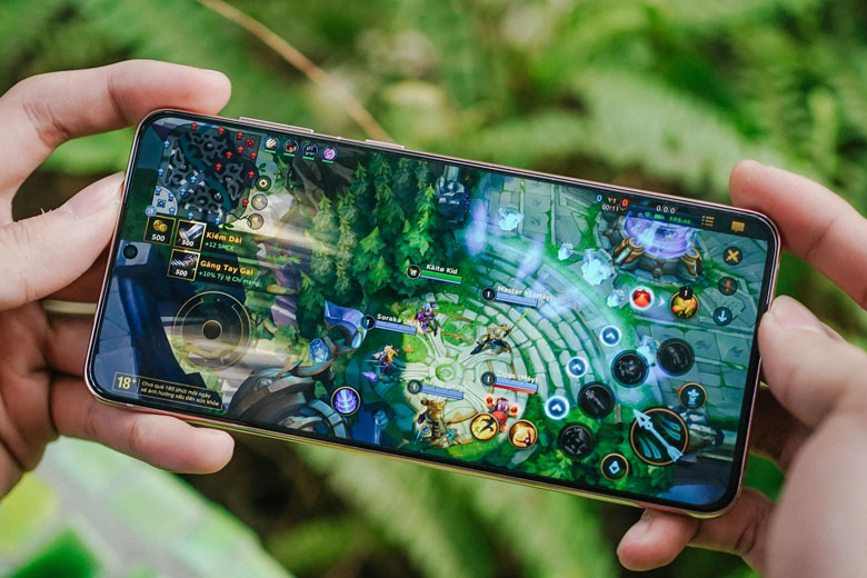 Galaxy S21 FE được trang bị cấu hình mạnh mẽ