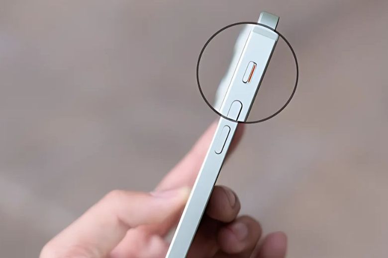 Bật chế độ im lặng để tắt tiếng chụp ảnh iPhone