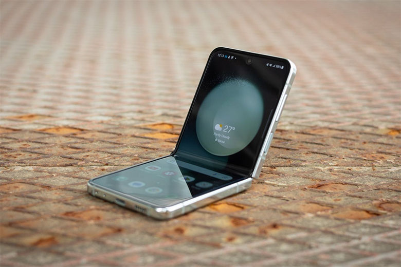 Galaxy Z Flip 6 có thể nhận được nâng cấp pin đáng kể so với thế hệ trước