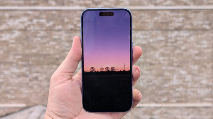  iPhone 16 có độ phân giải 1,179 x 2,556 pixels và độ sáng đỉnh 2,000 nits