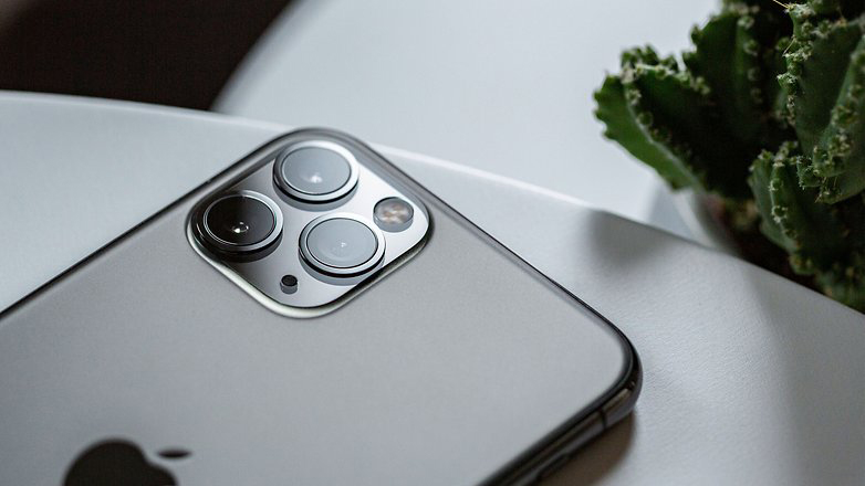 iPhone 11 Pro sở hữu camera chuyên nghiệp