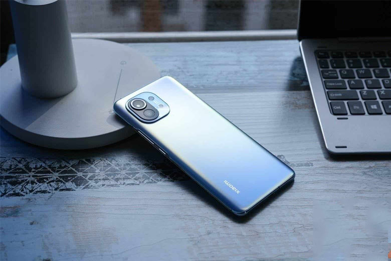 So sánh Xiaomi Mi 11 và Galaxy S21 về hiệu năng
