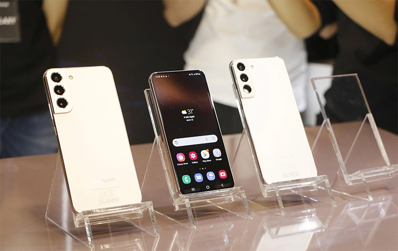 man-hinh-galaxy-s22-xtsmart