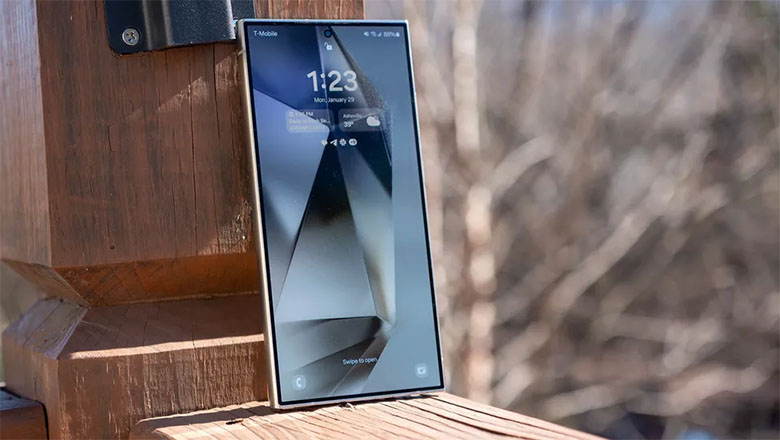 Điện thoại Galaxy S24 Ultra có tấm nền AMOLED 6,8 inch