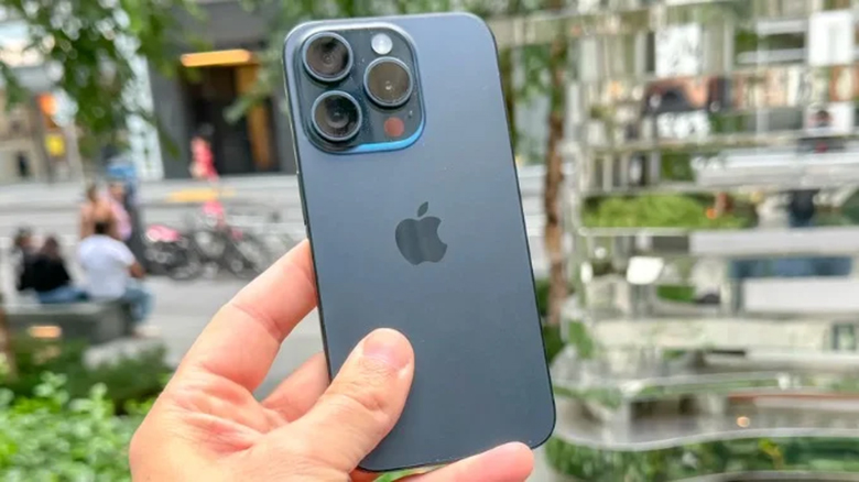 Top 5 smartphone màn hình 6 inch thích hợp để bạn sắm sửa sau Tết: iPhone 15 Pro