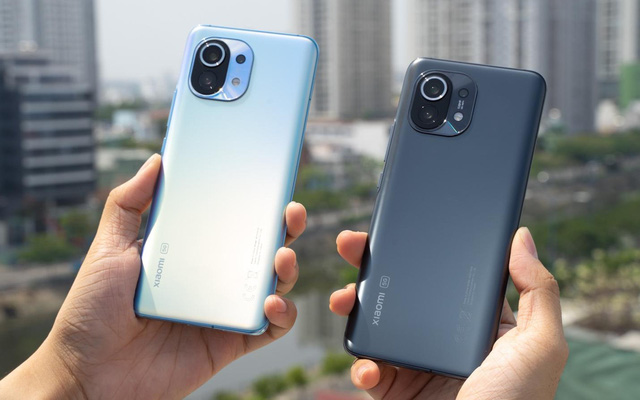 Samsung Galaxy S21 Ultra 5G vs Xiaomi Mi 11 Đâu mới là sự