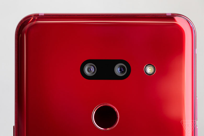 LG G8 ThinQ 128GB cũ Hàn Quốc được trang bị cụm 3 camera ở mặt lưng