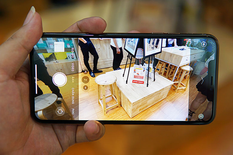 iPhone 11 Pro Max giá chỉ từ 19 triệu đồng