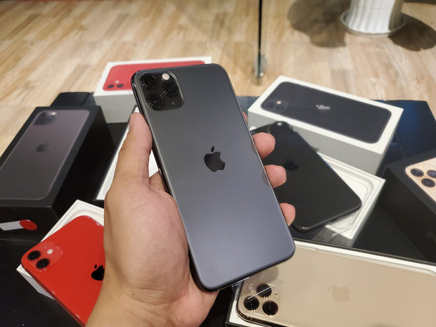 iPhone 11 pro trên tay