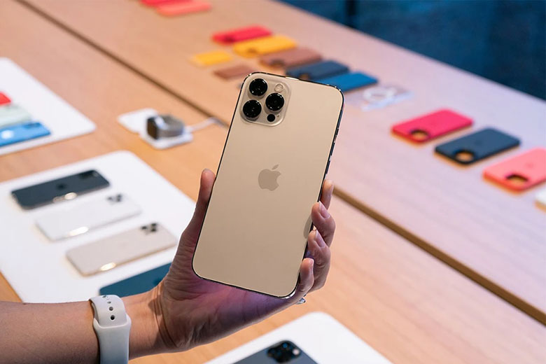 iPhone 12 Pro Max được trang bị chỉnh chu về máy ảnh