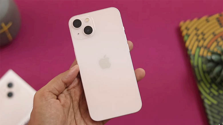 iPhone 13 màu hồng