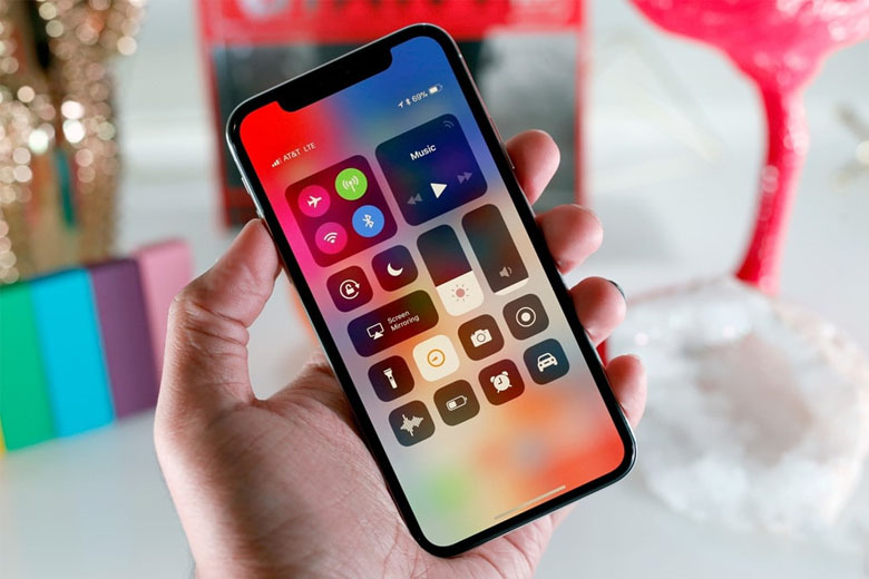 iPhone X 256GB cũ vẫn còn ngon so với các điện thoại cùng tầm giá