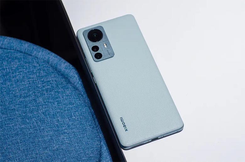 Ngoại hình Xiaomi 12 Pro nổi bật với cụm camera sau