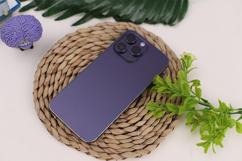 Khảo sát gần đây cho thấy iPhone 14 Pro màu tím vẫn là lựa chọn của nhiều người