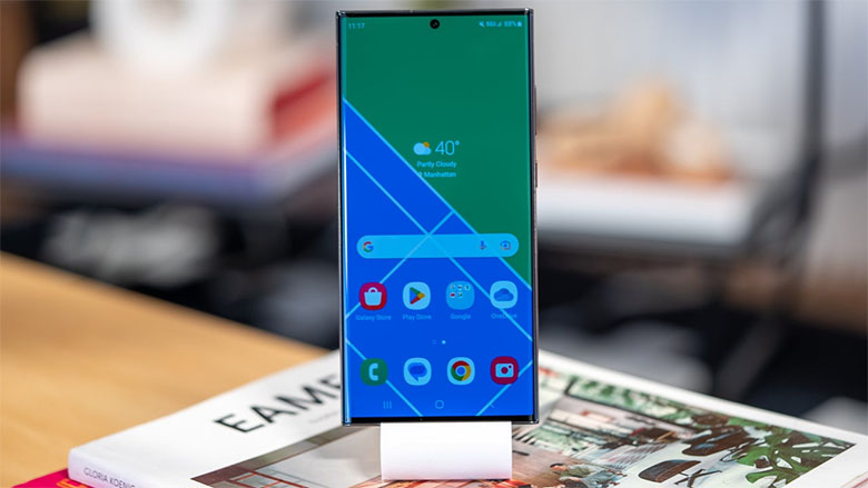  Galaxy S23 Ultra cũng không phải dạng vừa khi  bao giờ gặp khó khăn dưới ánh sáng mặt trời với độ sáng 1.750 nits