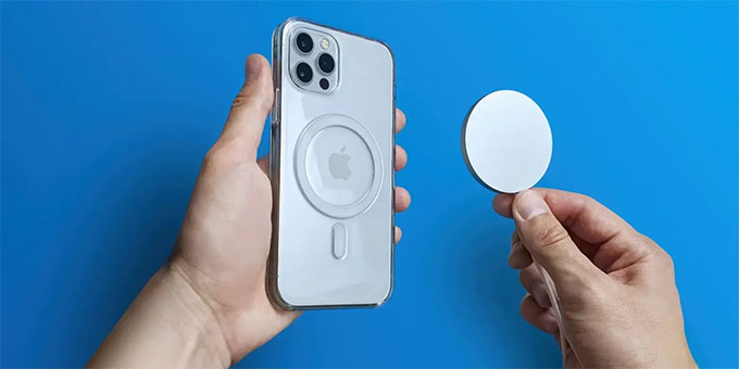 Sử dụng bộ sạc không dây MagSafe để sạc qua đêm