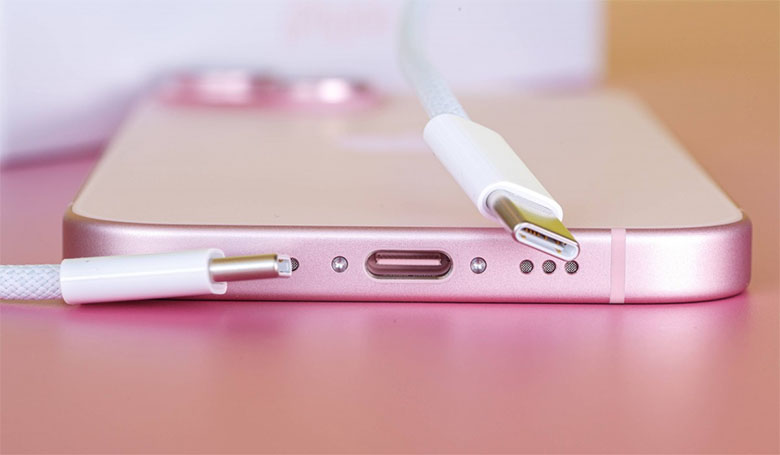 iPhone 15 128GB được cung cấp viên pin có dung lượng 3349 mAh