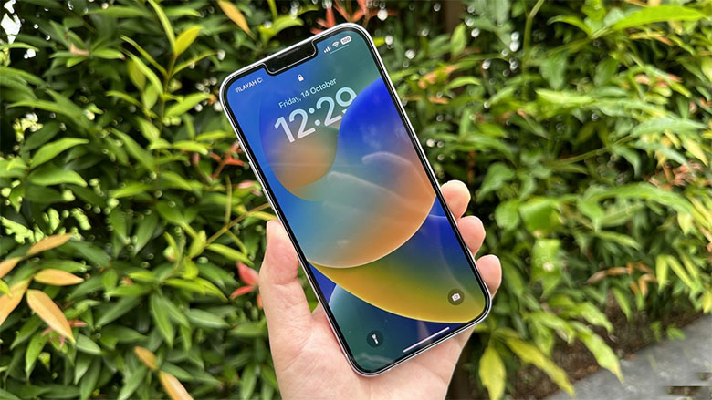 iPhone 14 PLus 256GB được trang bị màn hình Super Retina XDR lớn 6,7 inch