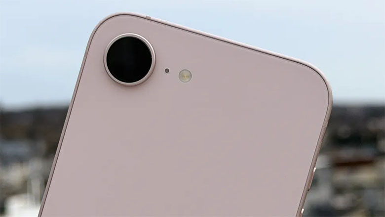 Camera: iPhone 17 vượt trội rõ ràng nhờ ống kính siêu rộng
