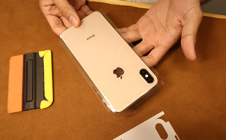 Miếng dán dẻo toàn thân cho smartphone