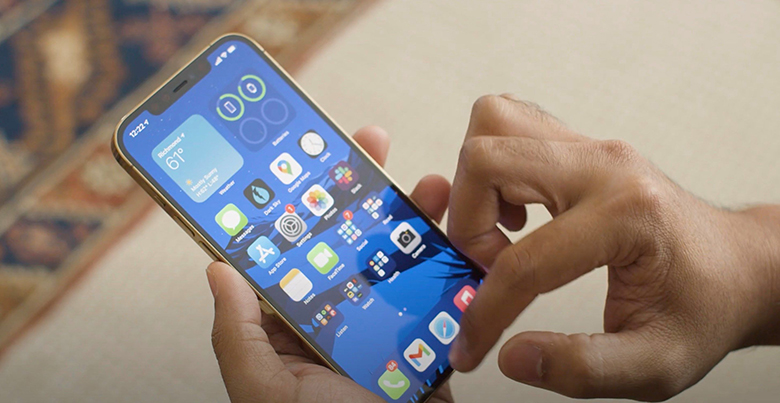 Màn hình iPhone 12 Pro Max bị tối đi khi máy quá nóng