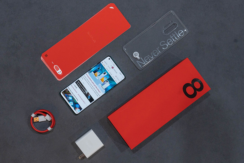 OnePlus 8 Pro mở hộp đi kèm phụ kiện