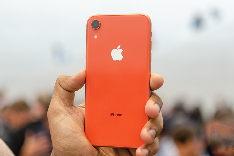 iPhone XR trên tay Xtsmart