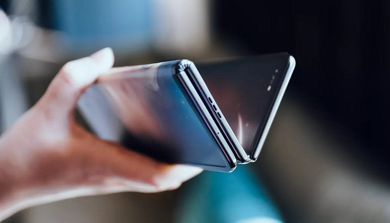 Dung lượng pin Galaxy Z Fold 3 khiến nhiều người thất vọng