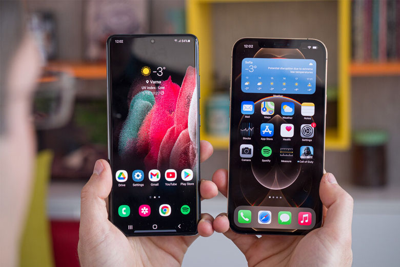 Dòng iPhone 12 của Apple giữ giá tốt hơn 20% so với Galaxy S21 series của Samsung