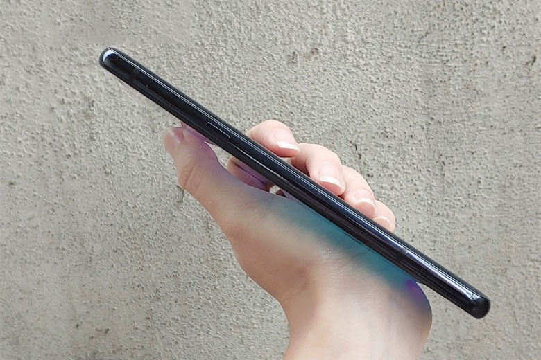 LG V50S ThinQ 5G được hoàn thiện tốt