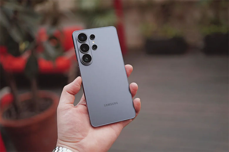 Galaxy S26 Ultra ngược lại, theo đuổi triết lý tối giản