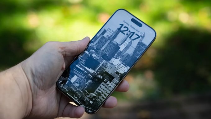 So sánh iPhone 17 Pro Max và iPhone 16 Pro Max về màn hình