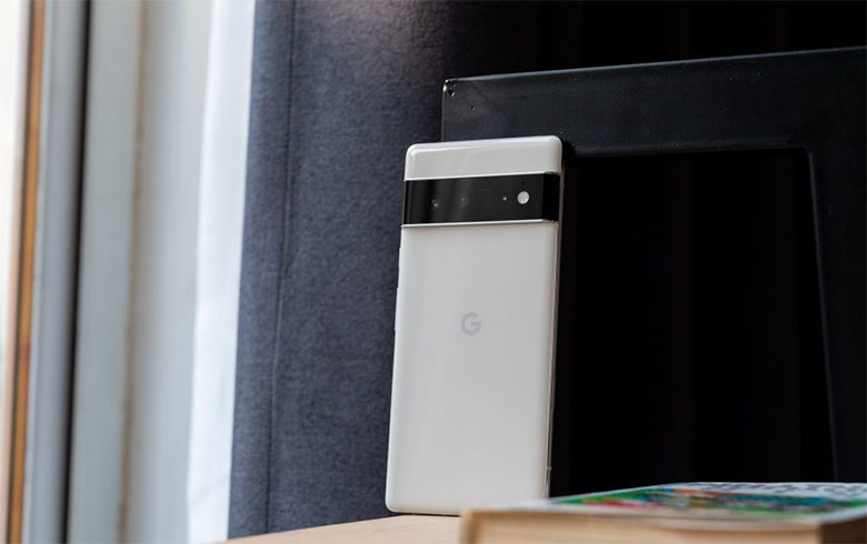 Google Pixel 6 Pro được trang bị 3 ống kính có độ phân giải đến 50MP