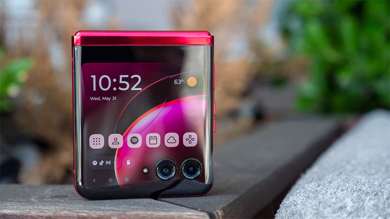 Razr-Plus-xtsmart