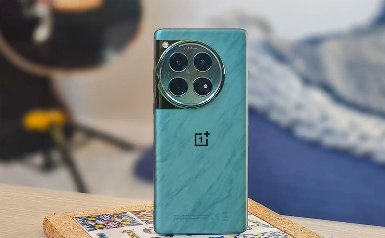 OnePlus 12 - Pin trâu, sạc nhanh 100W