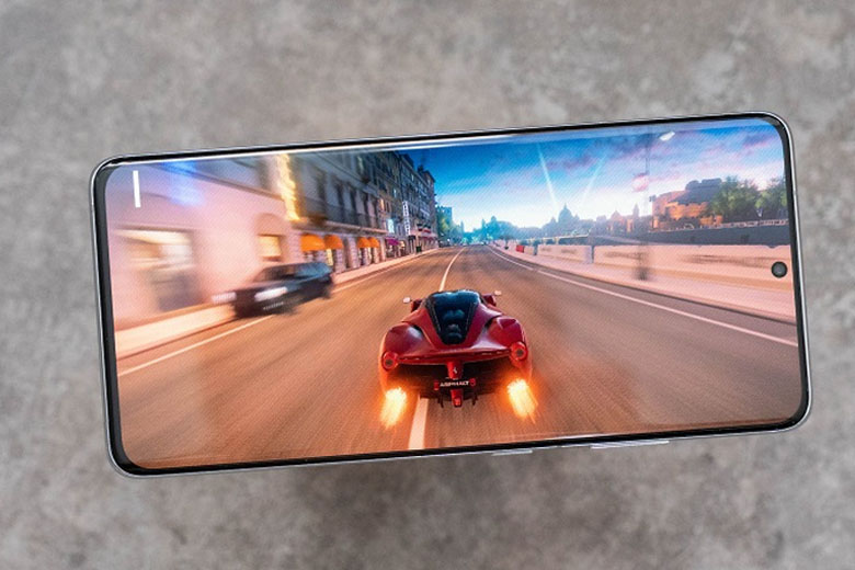 Galaxy S21 FE thì đồng hành cùng bộ xử lý Snapdragon 888