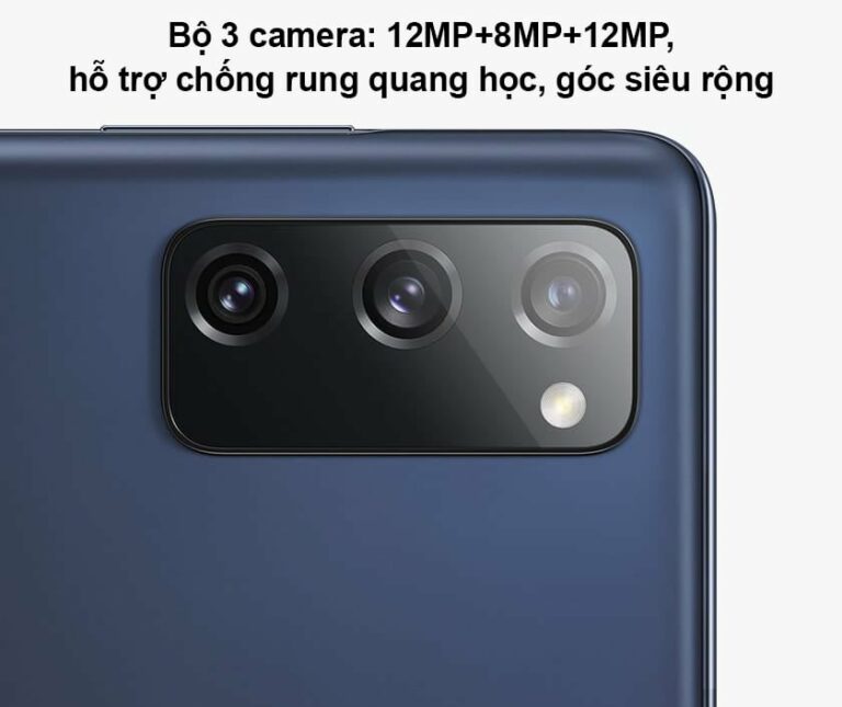 cụm 3 camera trên Galaxy S20 FE nằm gọn trong khung chữ nhật