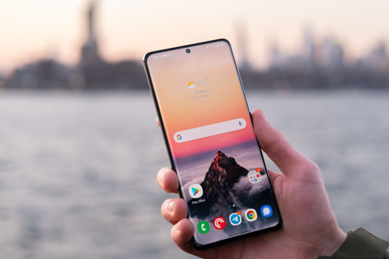 Galaxy S21 128GB chính là viên pin dung lượng lên đến 4.000 mAh