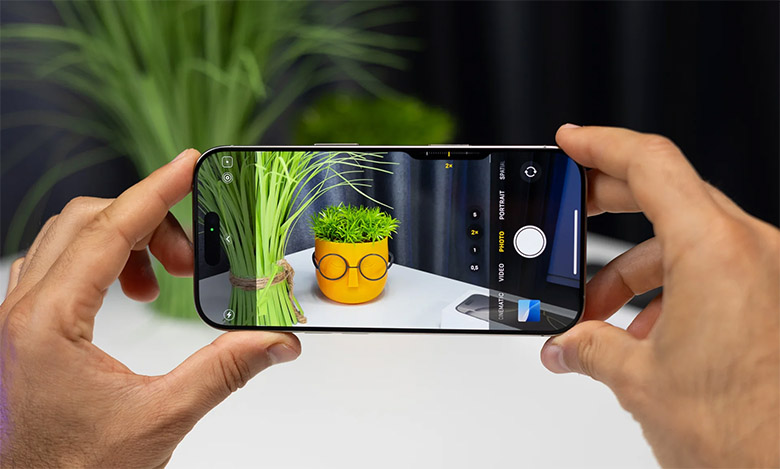 iPhone 16 Pro chiếm ưu thế vượt trội với hệ thống camera đa năng và chất lượng hơn