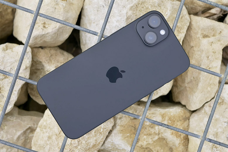 iPhone 15 Plus: Màn hình lớn, pin trâu với giá thành hợp lý