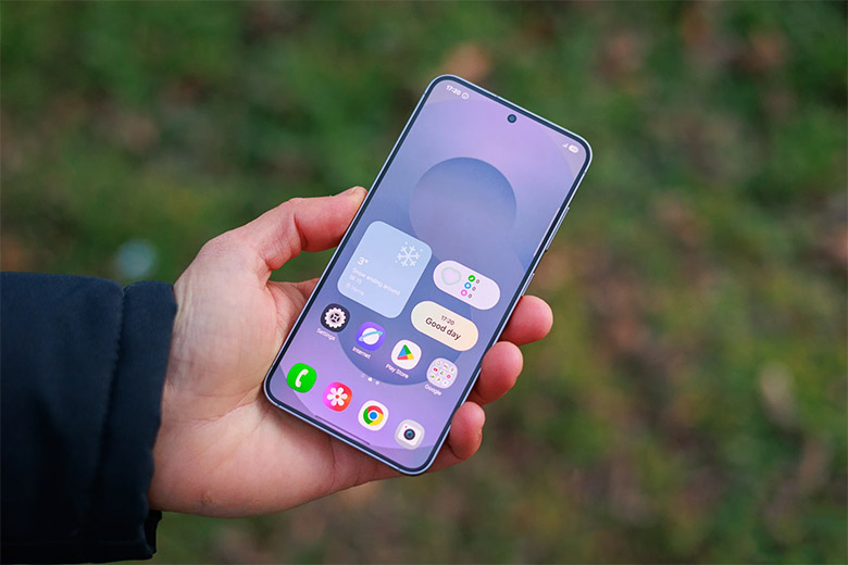 Sự khác biệt về hiển thị giữa Galaxy S25 và iPhone 17 Pro