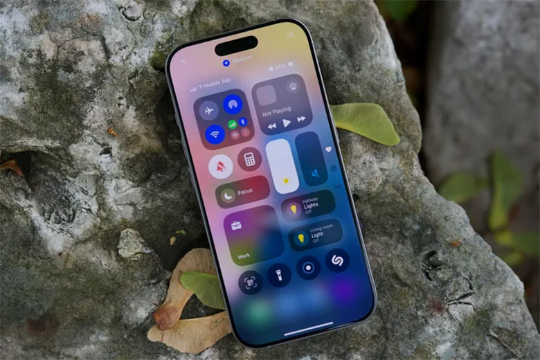 iPhone 16 Pro ra mắt vào tháng 9 năm 2024, và bảo hành chính hãng Apple thường là 1 năm.