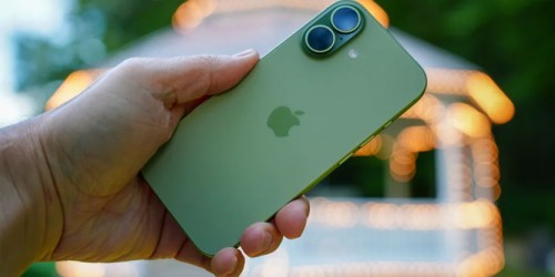 OPPO Reno16 Pro vs iPhone 17: Mua điện thoại nào trong tầm giá?